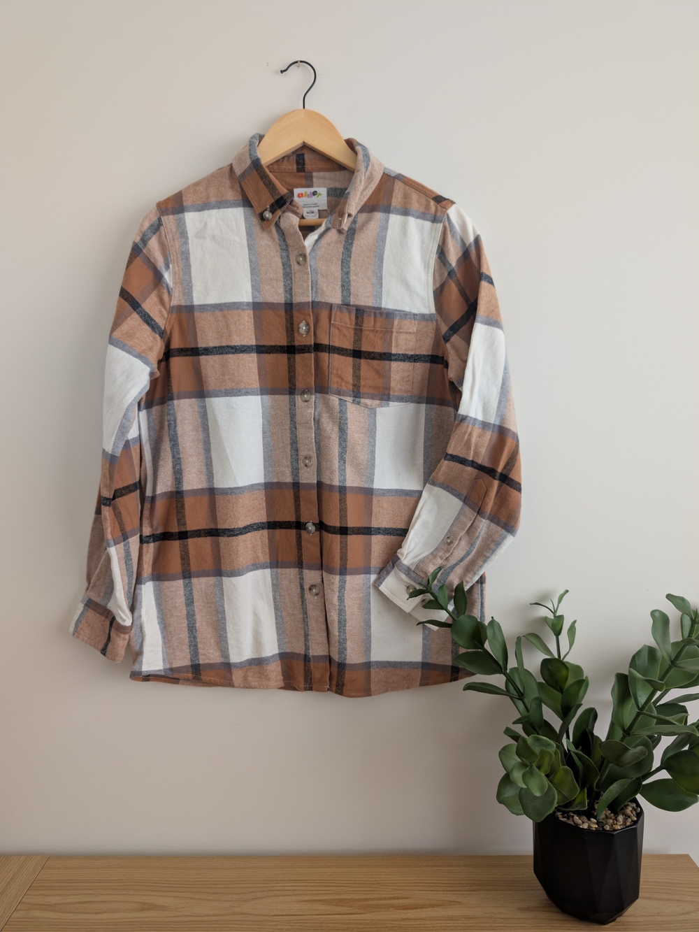 Alder Women's Tan and White Oversized Plaid Button-Down Shirt